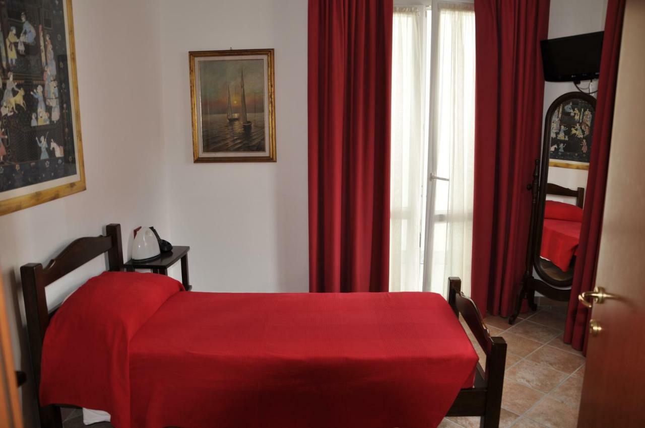 Bed & Breakfast 4U Parcheggio Interno Chiavari Exteriör bild