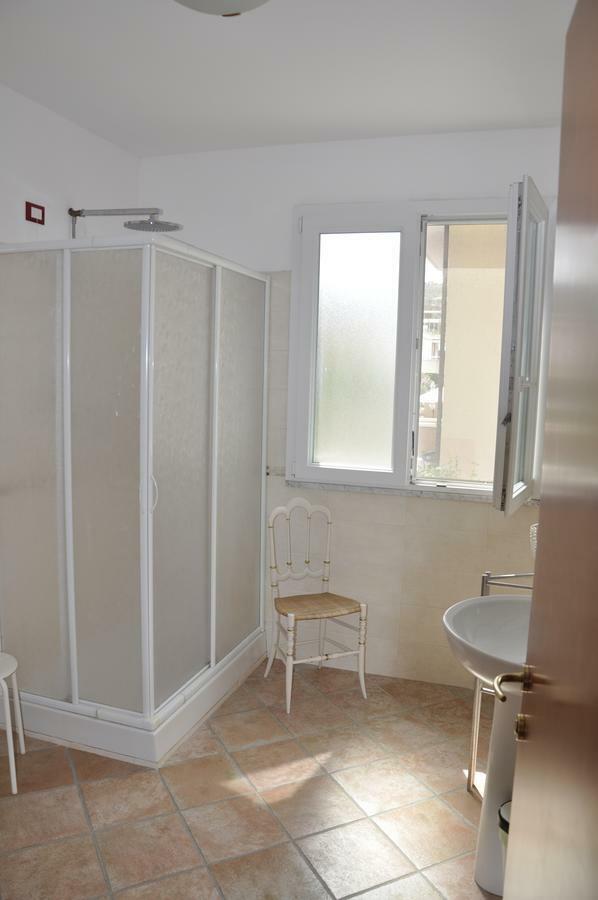 Bed & Breakfast 4U Parcheggio Interno Chiavari Exteriör bild