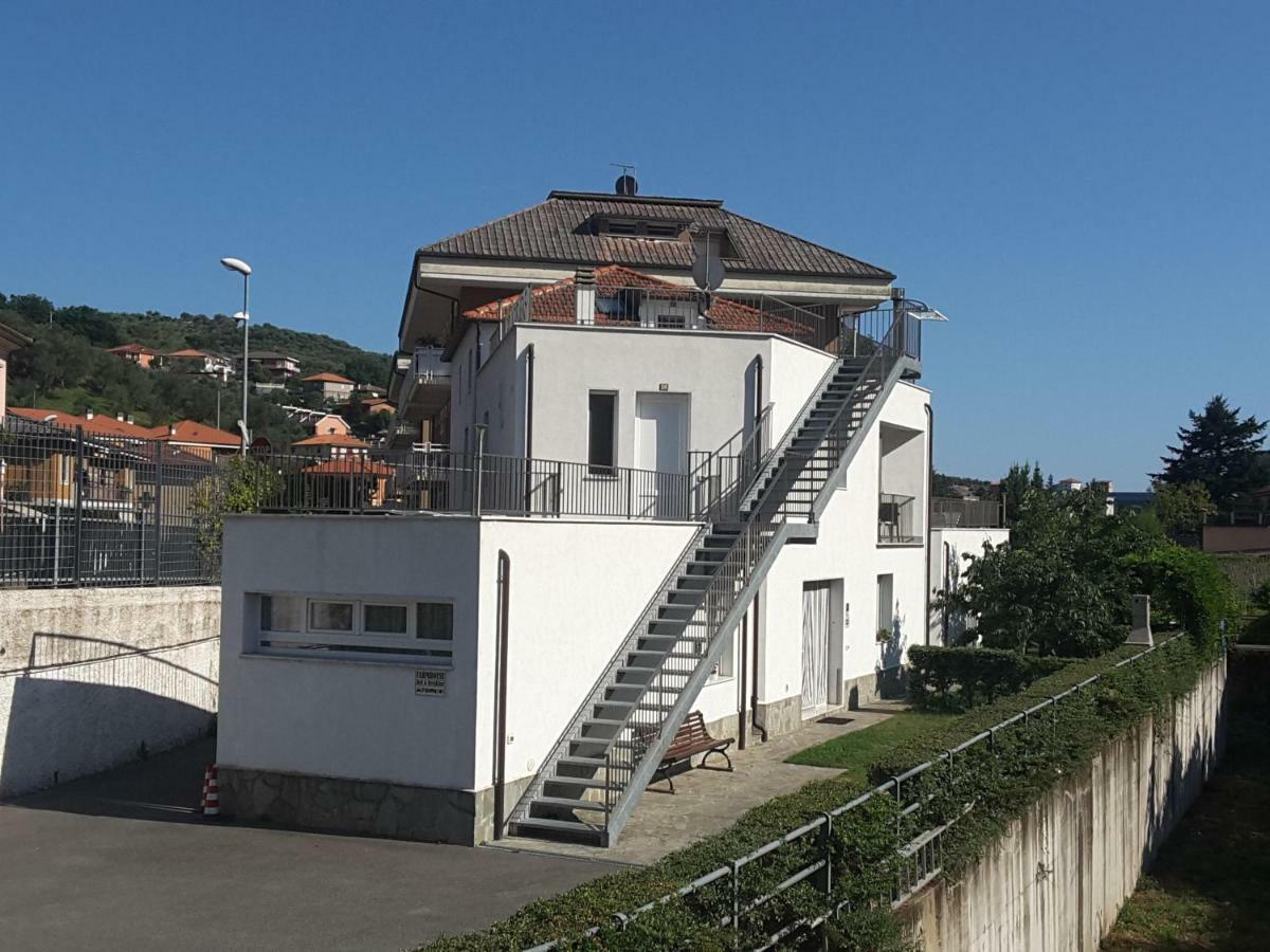 Bed & Breakfast 4U Parcheggio Interno Chiavari Exteriör bild