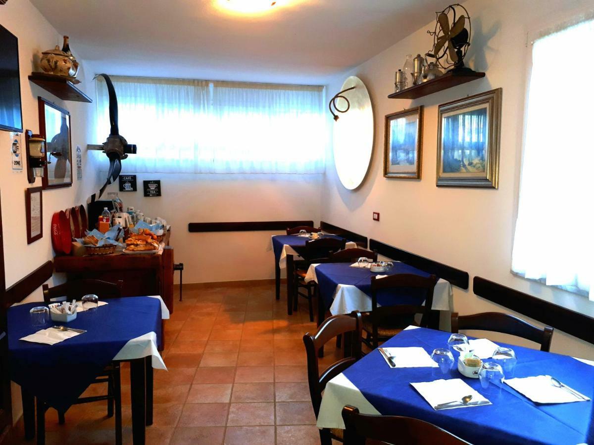 Bed & Breakfast 4U Parcheggio Interno Chiavari Exteriör bild